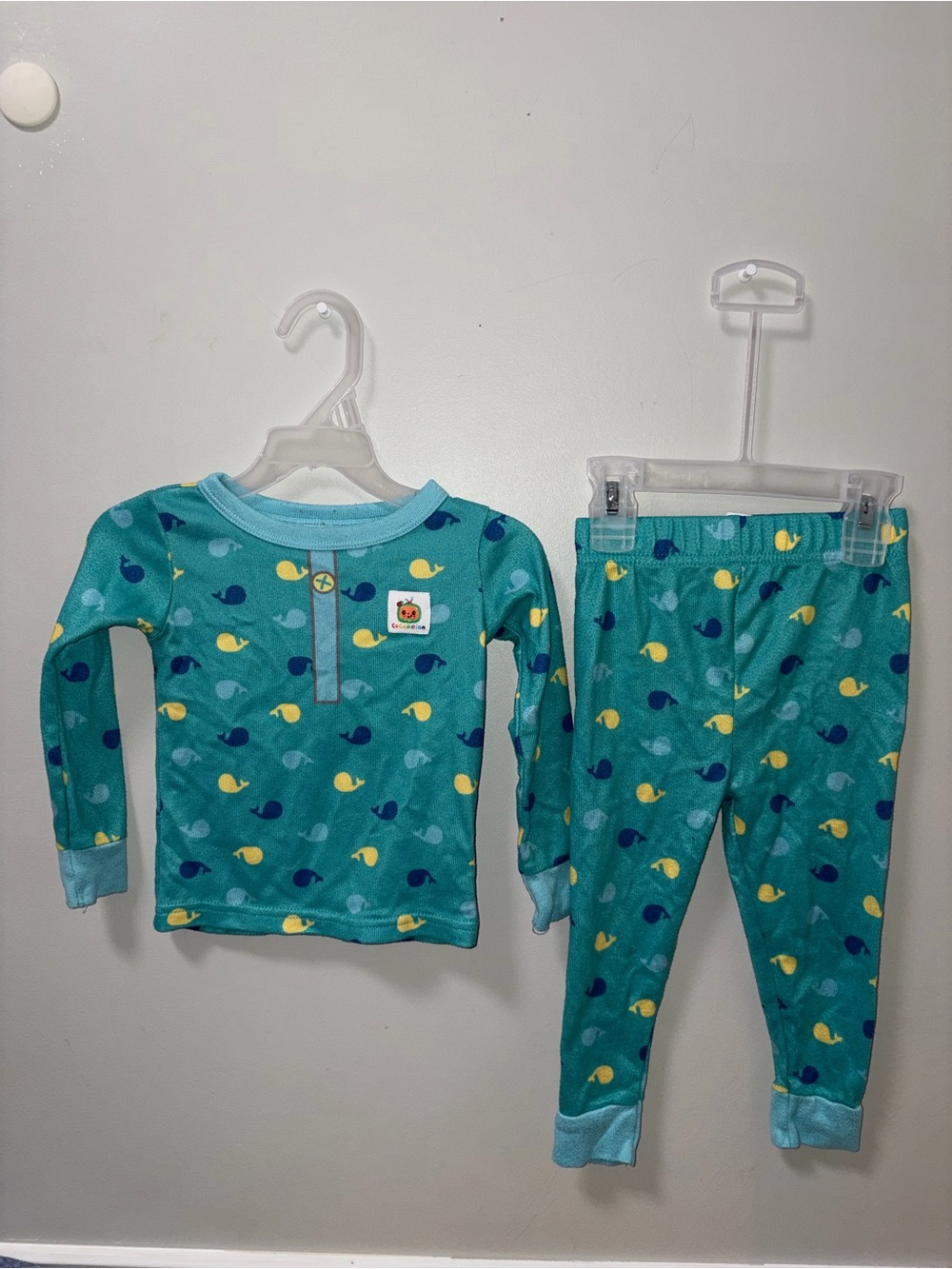 Cocomelon Teal Whales Pajama Set Unisex 2T